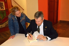Presentacion-del-Libro-Bendita-la-Politica.-Malditos-lo-que-la-degradan-112